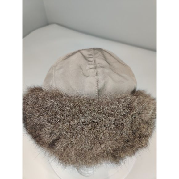 Vintage Echos de Paris Rabbit Fur And Gold Fabric Hat 21\